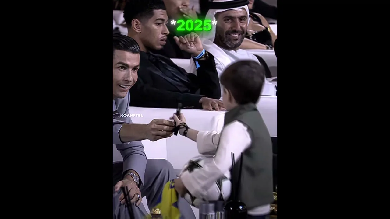 Mateo Messi admire Ronaldo au fil du temps 😳😂