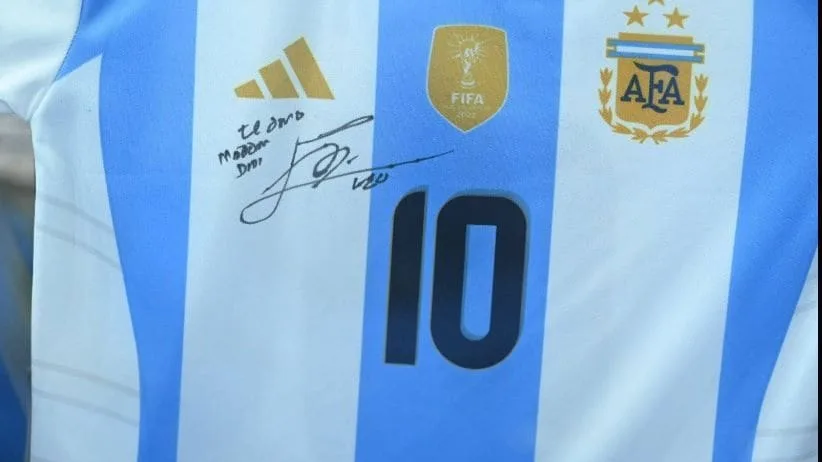Mamata Banerjee, Mamata Banerjee, Messi, Bengale occidental, football, Mamata Banerjee Messi Jersey