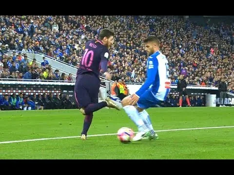 Lionel Messi ● Top 10 Cheeky Skills & Plays