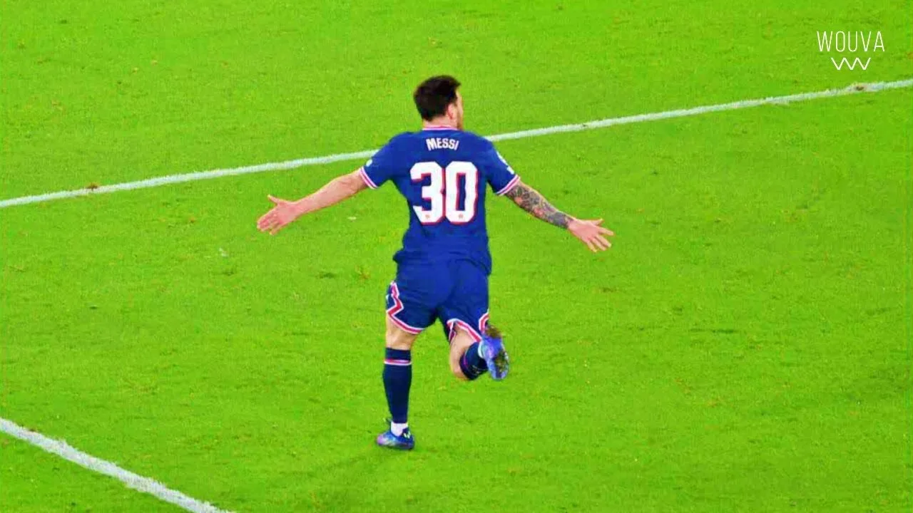 Lionel Messi typical one-two goals