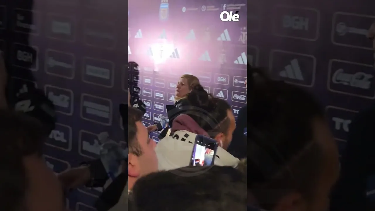 La grande humilité de la mère de Celia Leo Messi 😍 #Leomessi #messi #Lionelmessi #Argentina #futbol
