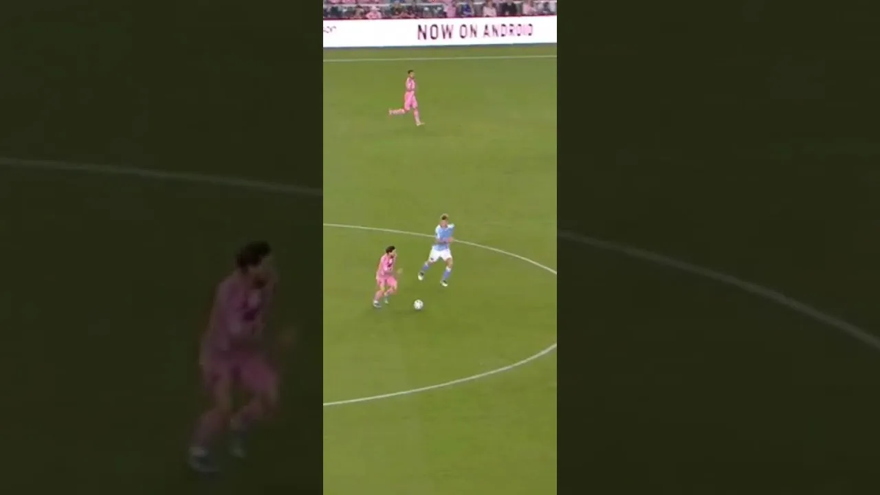 Lionel Messi Glorious Dribbles vs 4 joueurs 22/02/2025
