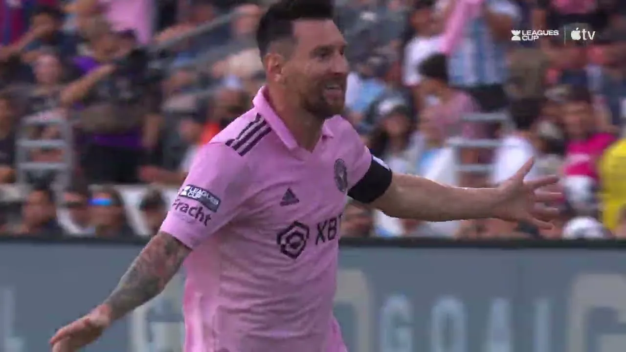 Lionel Messi drives in a goal from distance to double Inter