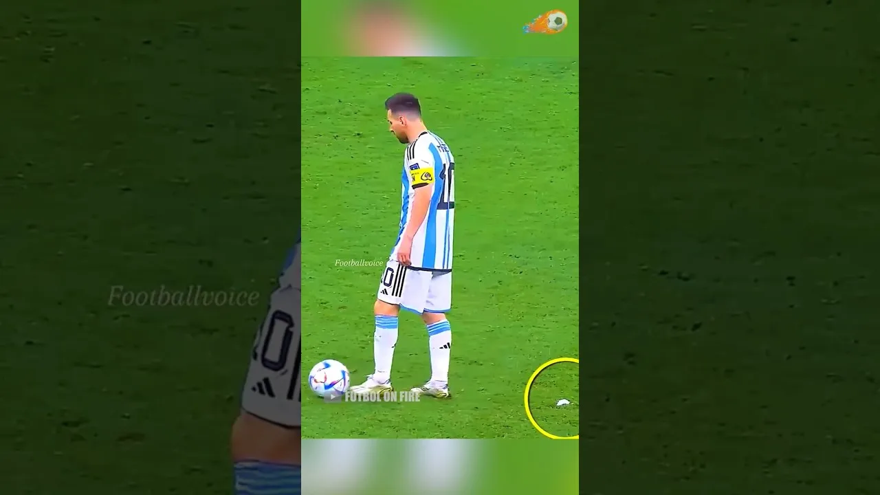Messi y su forma única de acomodar el balón 😎 #futbol #messi #lionelmessi #shorts