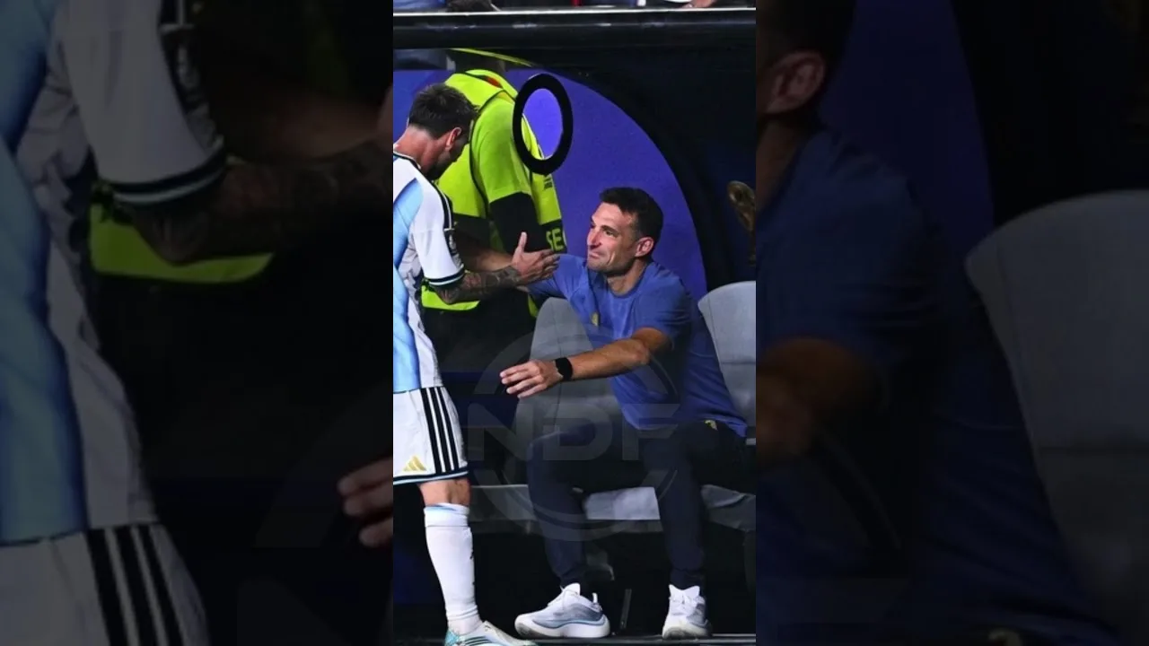 Scaloni a commencé à pleurer quand Leo Messi est sorti 😭 #scaloni #leomessi #mundial #argentina #messi