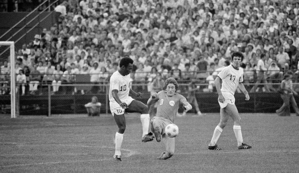 Avant Lionel Messi, «Aura» de Pelé a capturé les fans de football du Minnesota en 1976 – Twin Cities