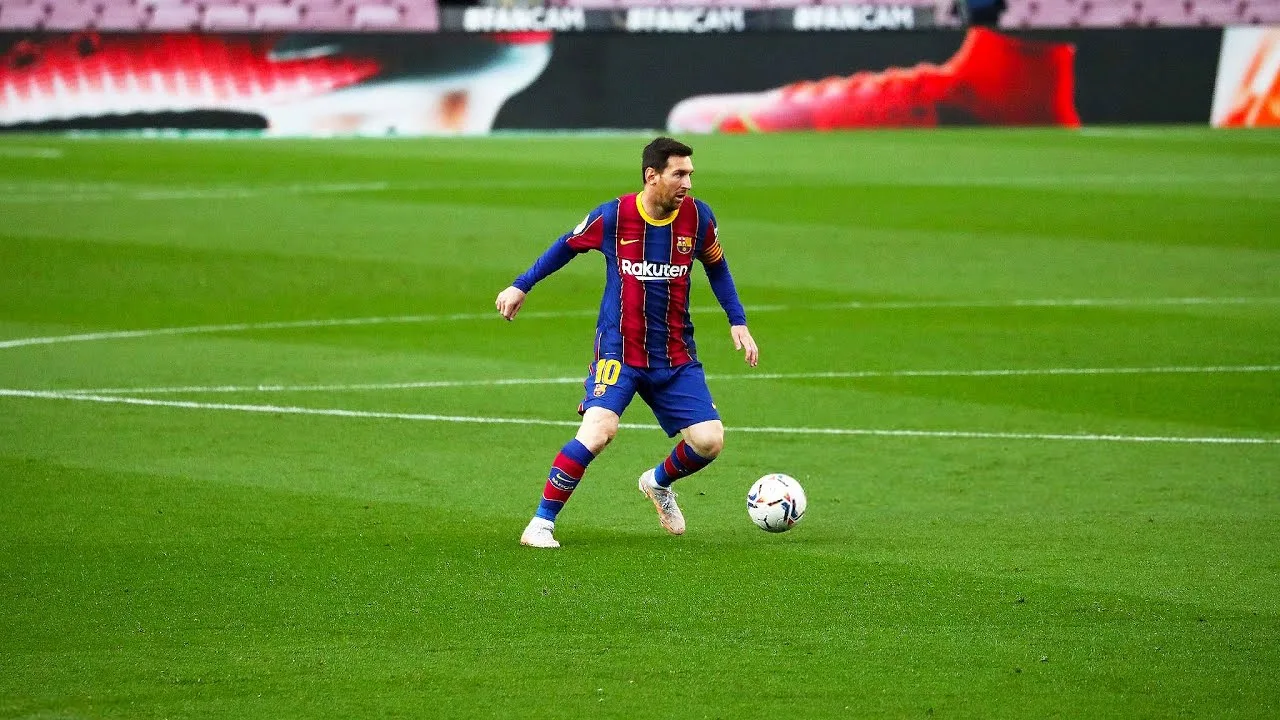 HOW!? One-Two Passes only a Genius like Lionel Messi can