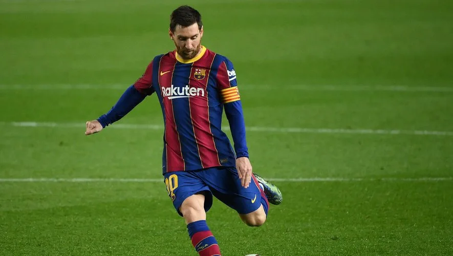 L’ancien casier de Lionel Messi au FC Barcelone mis en vente aux enchères : une offre d’un montant à six chiffres a été déjà été placée