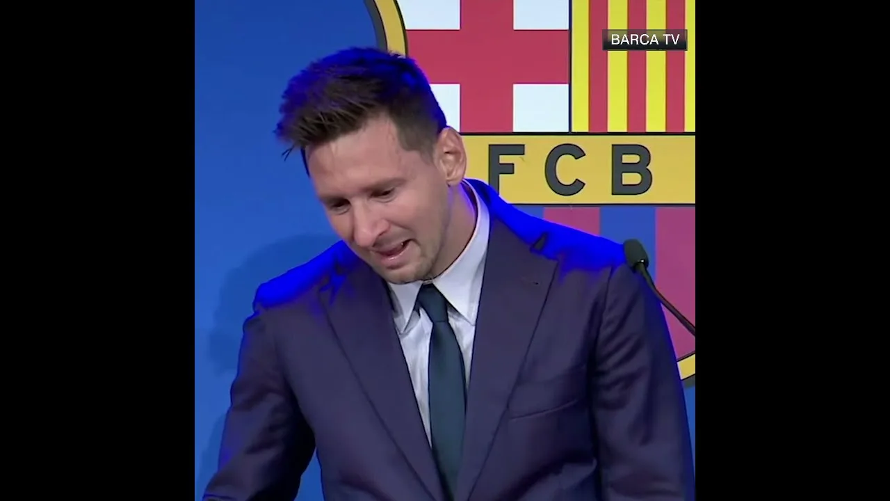 Tearful Lionel Messi receives standing ovation during