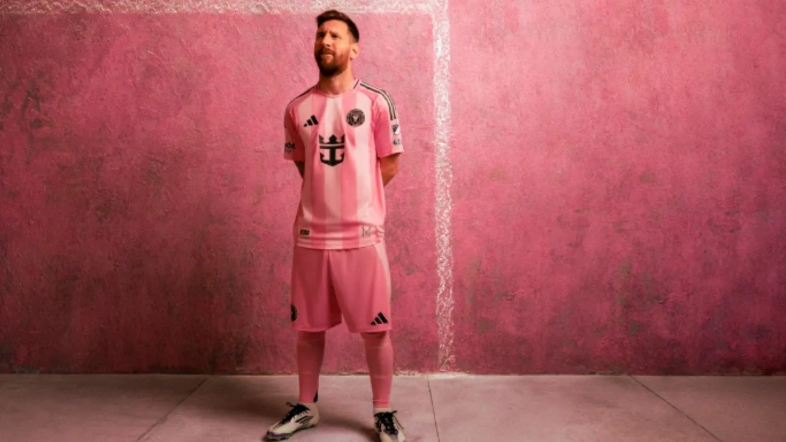 L’Inter Miami de Lionel Messi dévoile leur nouveau kit d’accueil «EuForia» pour la saison de 2025 MLS