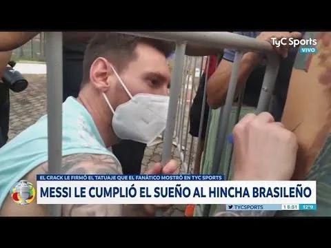 Lionel Messi firmó tatuaje de hincha brasileño