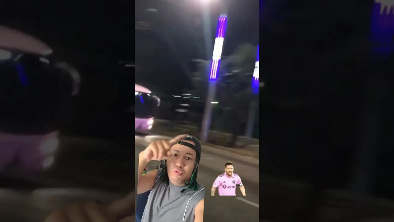 con un ejército resiben a LEO Messi en el salador #messi