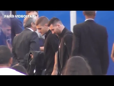 Lionel Messi last day arrival with all the PSG team @ Paris