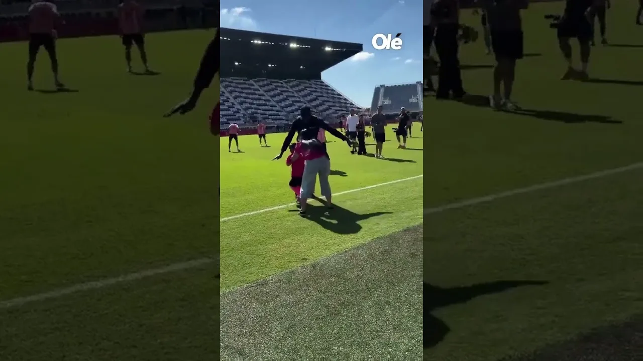 Moment émotif d’un enfant avec Leo: « Messi je veux te serrer dans ses bras » ❤️